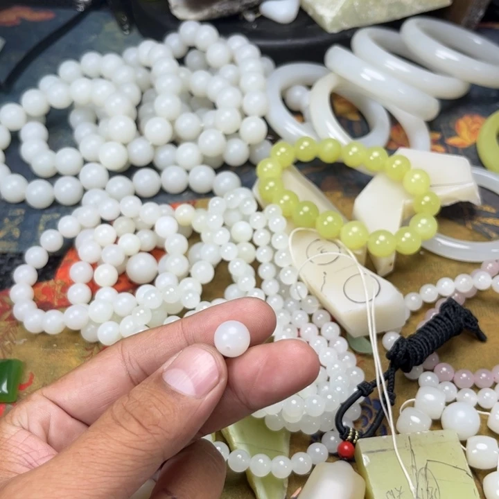 ****手链未镶嵌和田玉（糖玉）