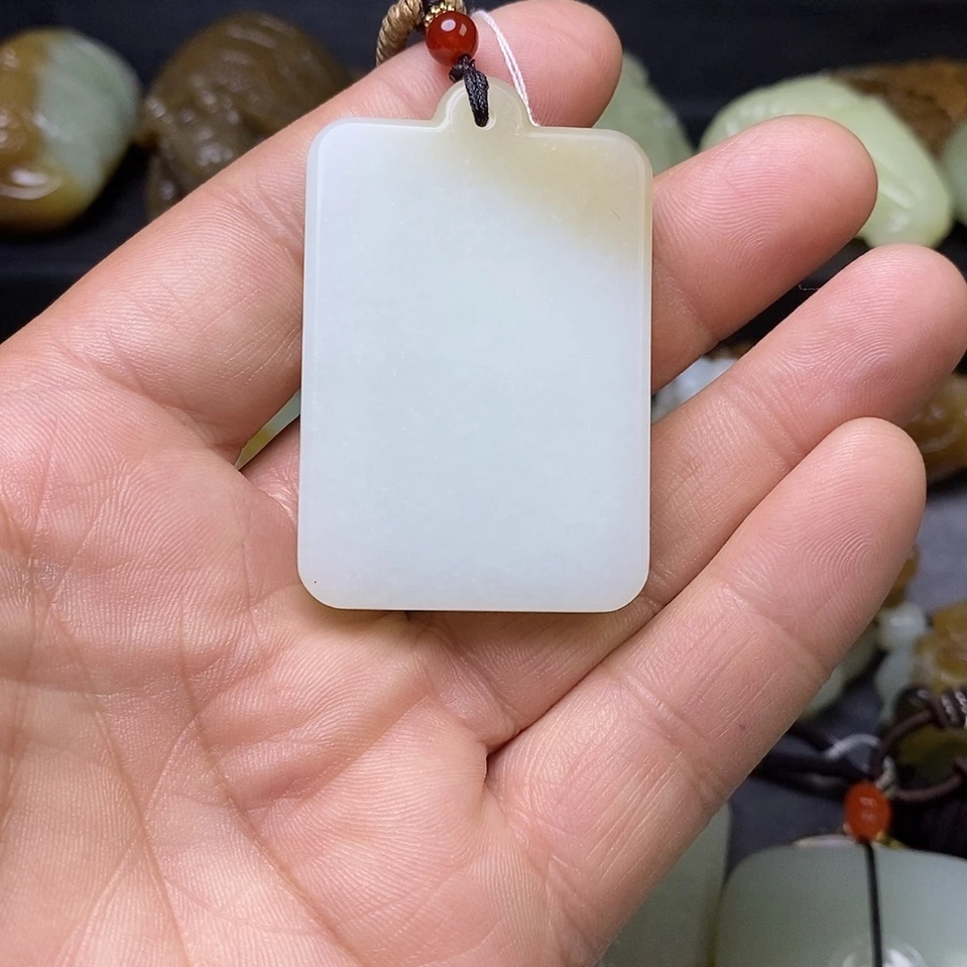 L***和田玉未镶嵌吊坠(不含链)