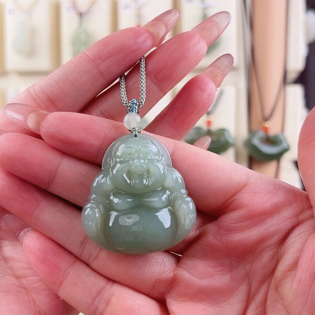 皇***星和田玉未镶嵌颈饰