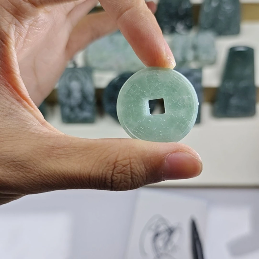 翡翠未镶嵌颈饰11111111111111