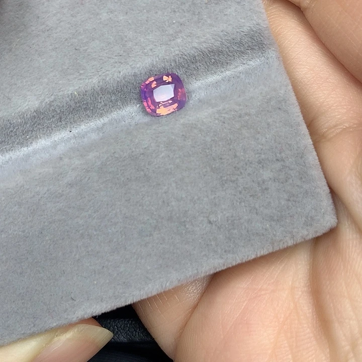 蓝宝石裸石1.04ct无烧紫蓝宝吉尔德