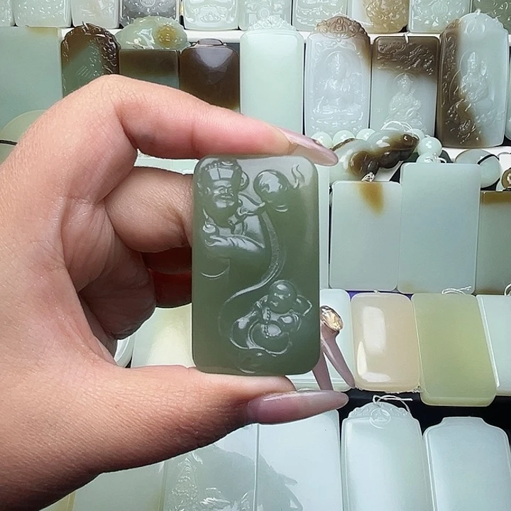 颈饰未镶嵌和田玉