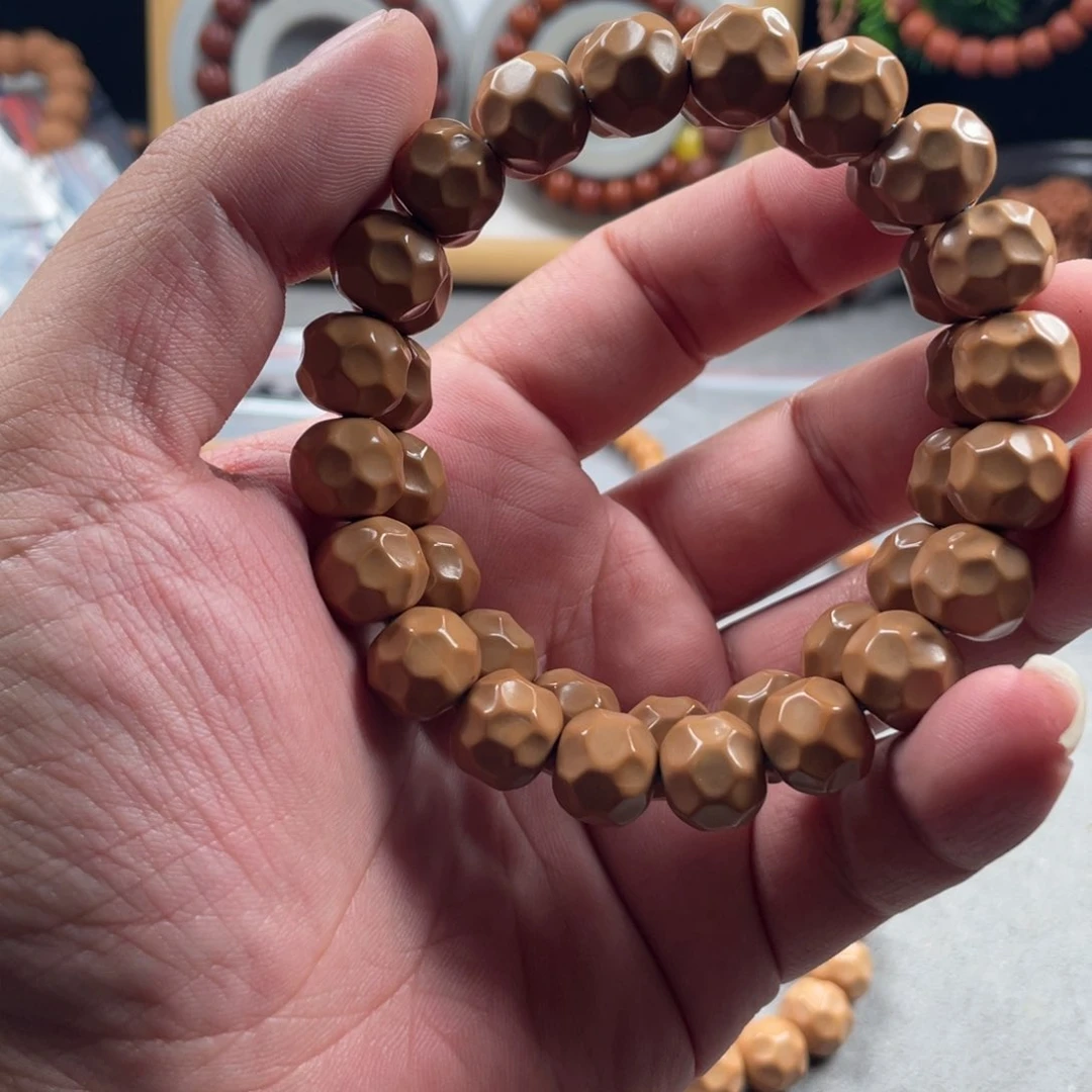 猴头核桃手串泛油无相奶酪