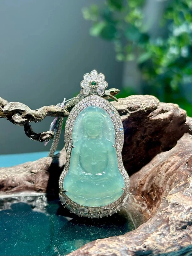 天然A货翡翠观音（多样性发其一）