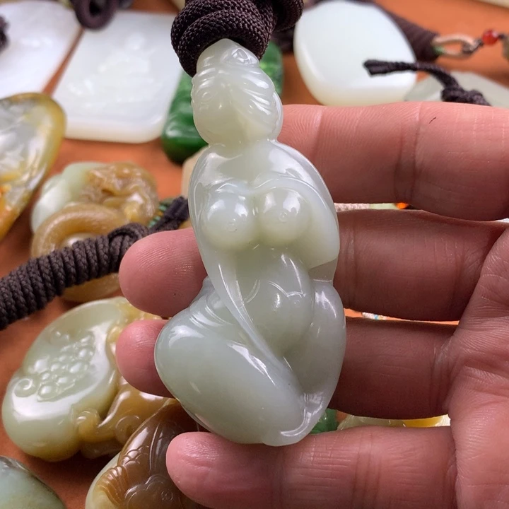 未镶嵌和田玉挂件