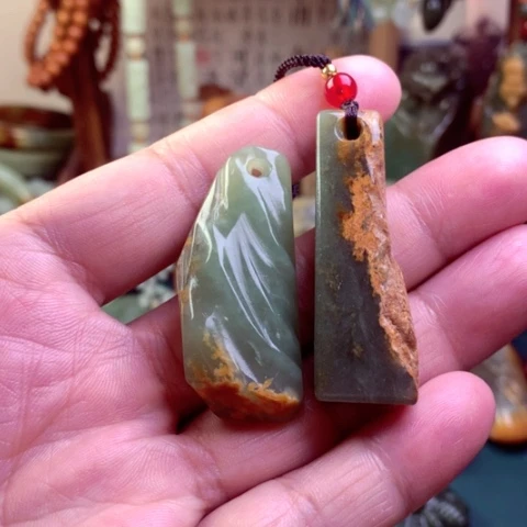 岫岩河磨玉（透闪石质玉）颈饰未镶嵌