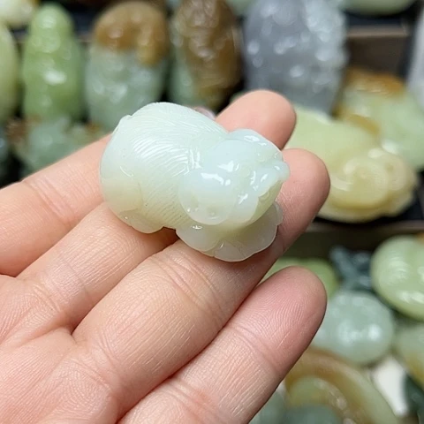 颈饰未镶嵌和田玉