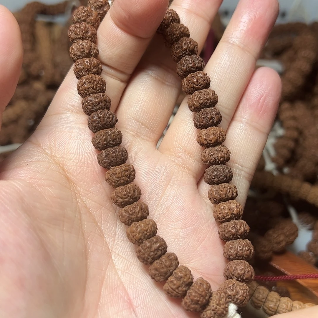 金刚菩提吊坠手持