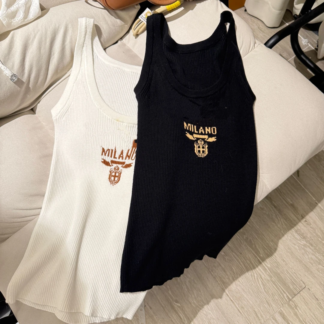 25年经典遮幅乳背心字母