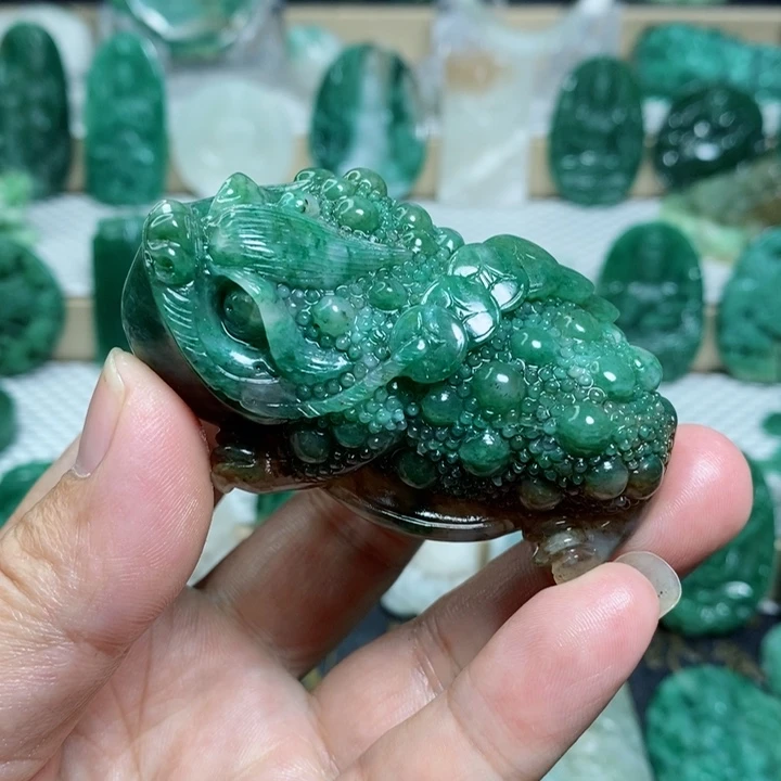 未镶嵌独山玉颈饰