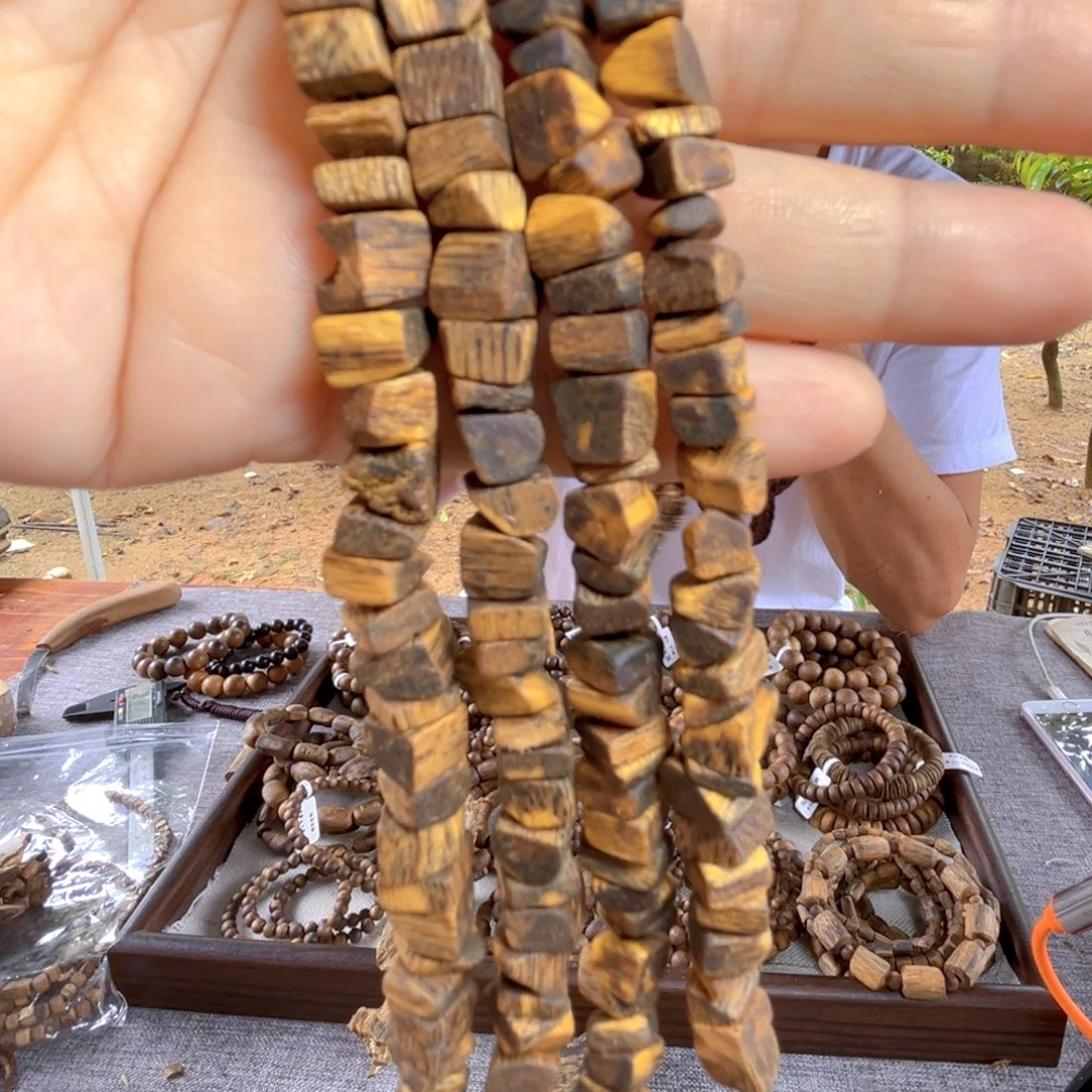 沉香沉香碎屑车挂2串