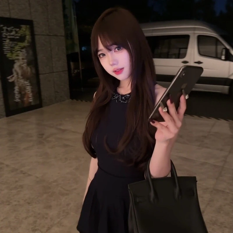 法式无袖挂脖重工气质短裙夏季新款名媛收腰显瘦针织连衣裙女