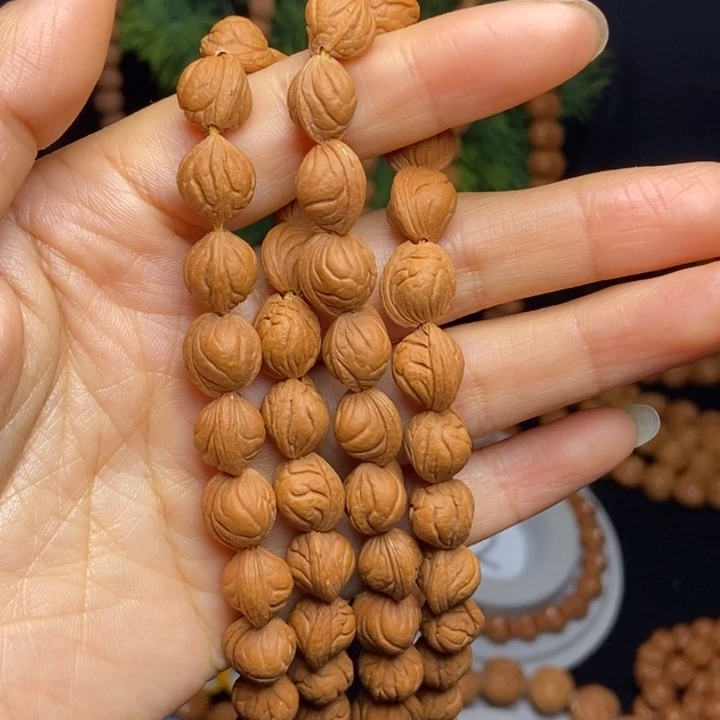 秦岭龙纹桃核脖挂