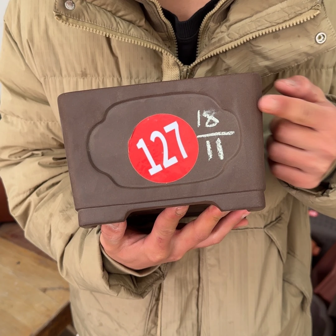 紫砂花盆呜呜呜呜