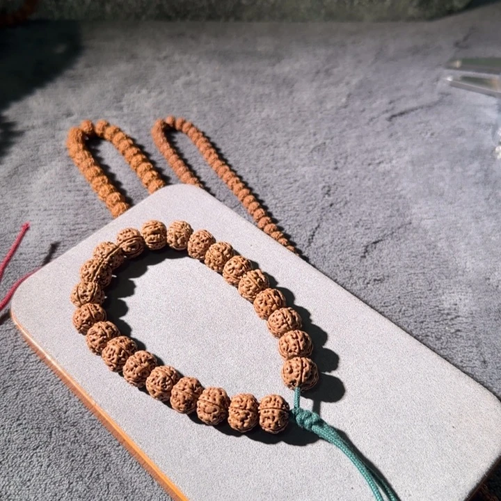 金刚菩提吊坠歌*飘驱魔哦哦我哦