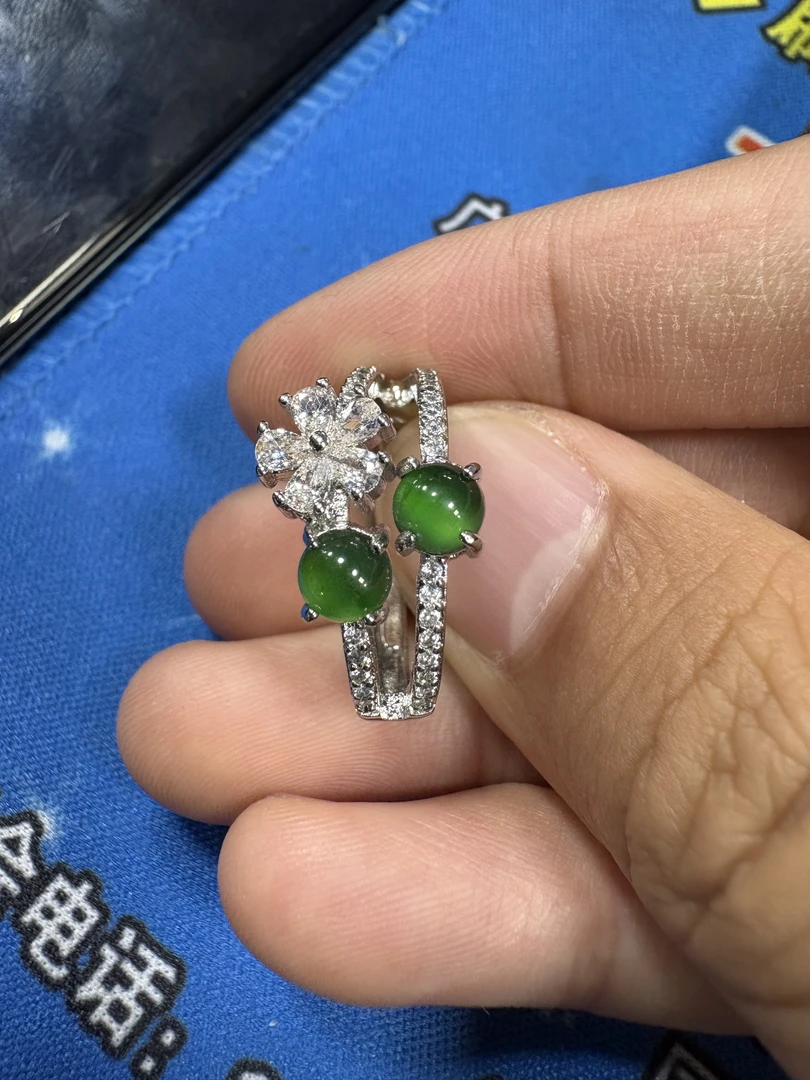翡翠双蛋面戒指商品多样性发货1
