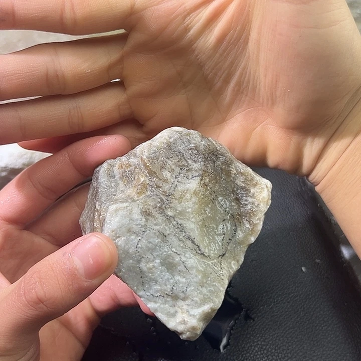 和田玉（糖玉）未镶嵌手镯