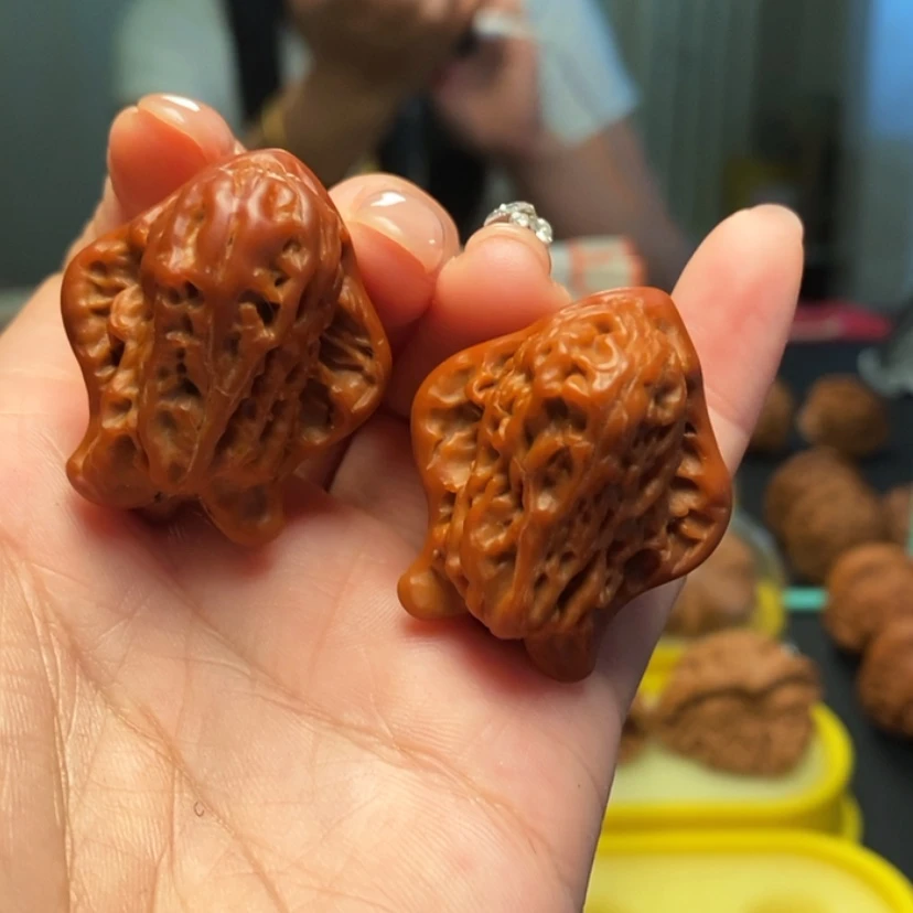 【闪购商品】桃核把件大**型8号小鸟，