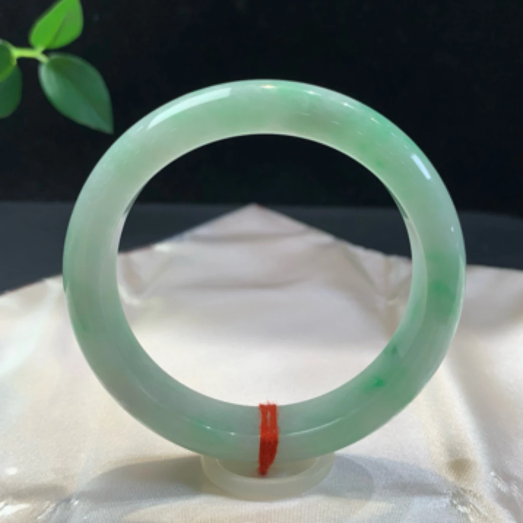 天然缅甸翡翠A货飘绿正圈手镯57.5-12.6-8.5满绿底清新干净性价比