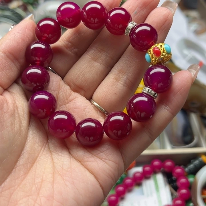 玛瑙/玉髓手镯未镶嵌