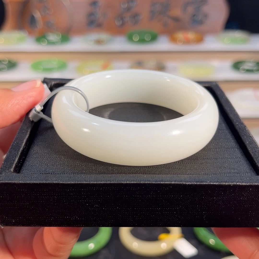 和田玉未镶嵌手镯新疆羊脂白轮胎 17宽