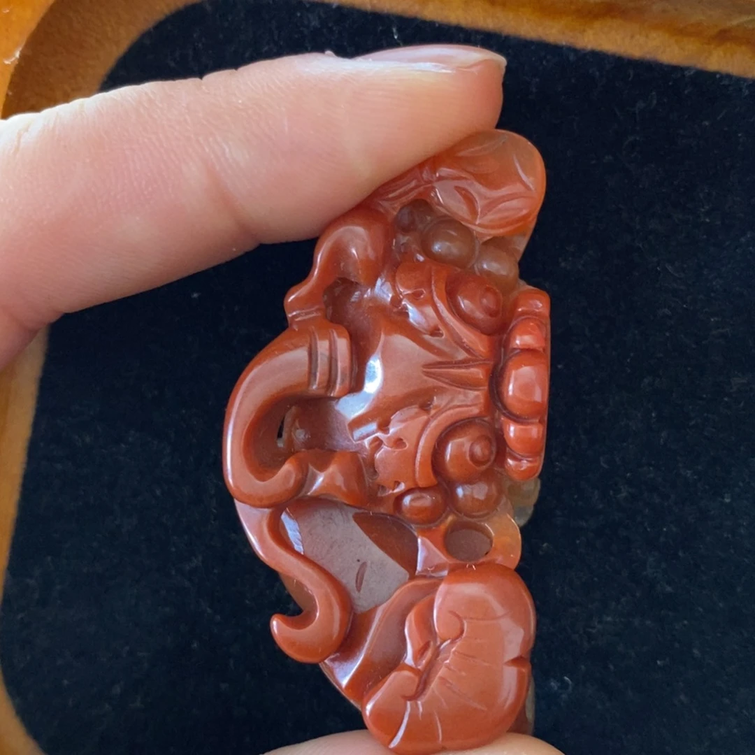 石英质玉（黄龙玉）颈饰未镶嵌