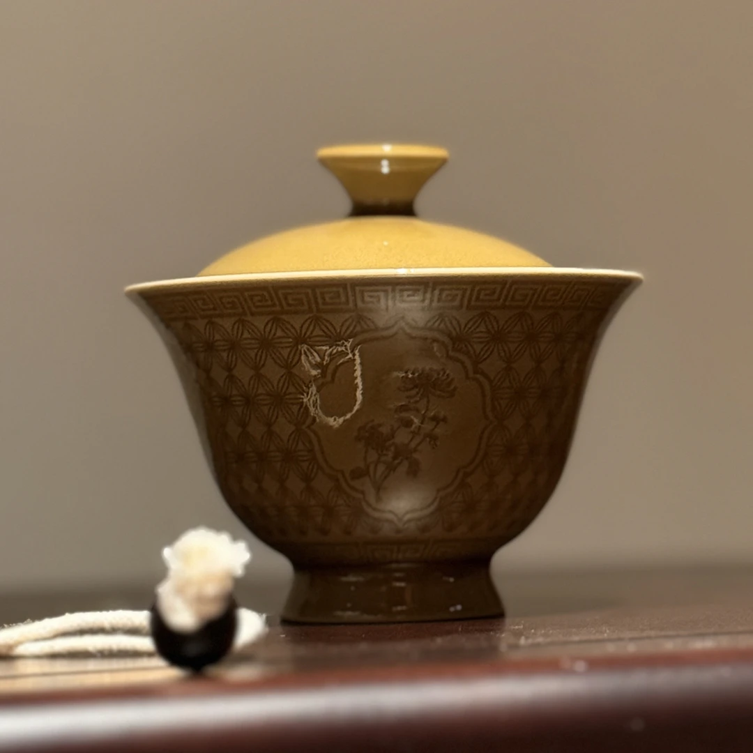 龙泉青瓷雅韵梅兰竹菊盖碗