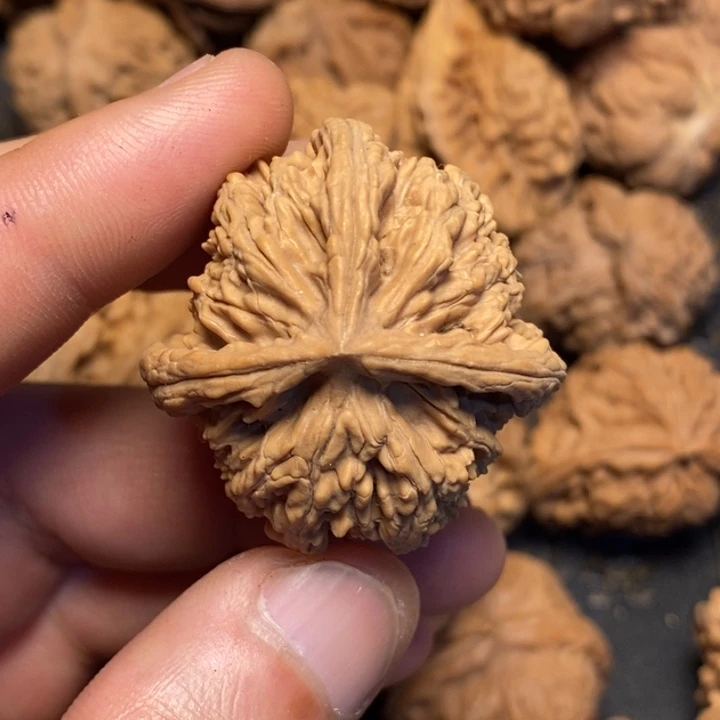 文玩核桃吊坠名****屁文玩核桃异形单只