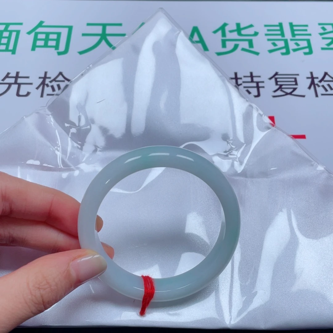 好***运翡翠未镶嵌手镯晴绿