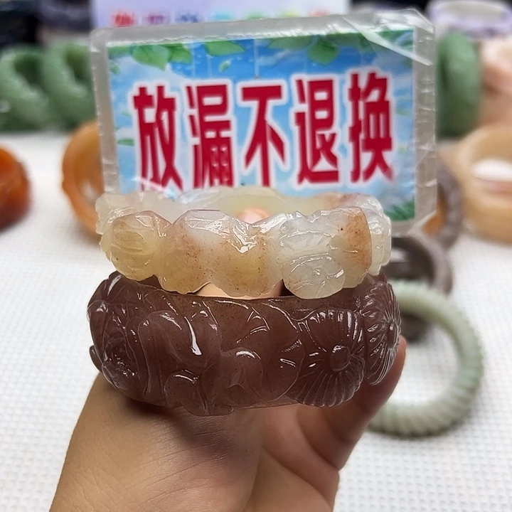 未镶嵌手镯石英岩玉