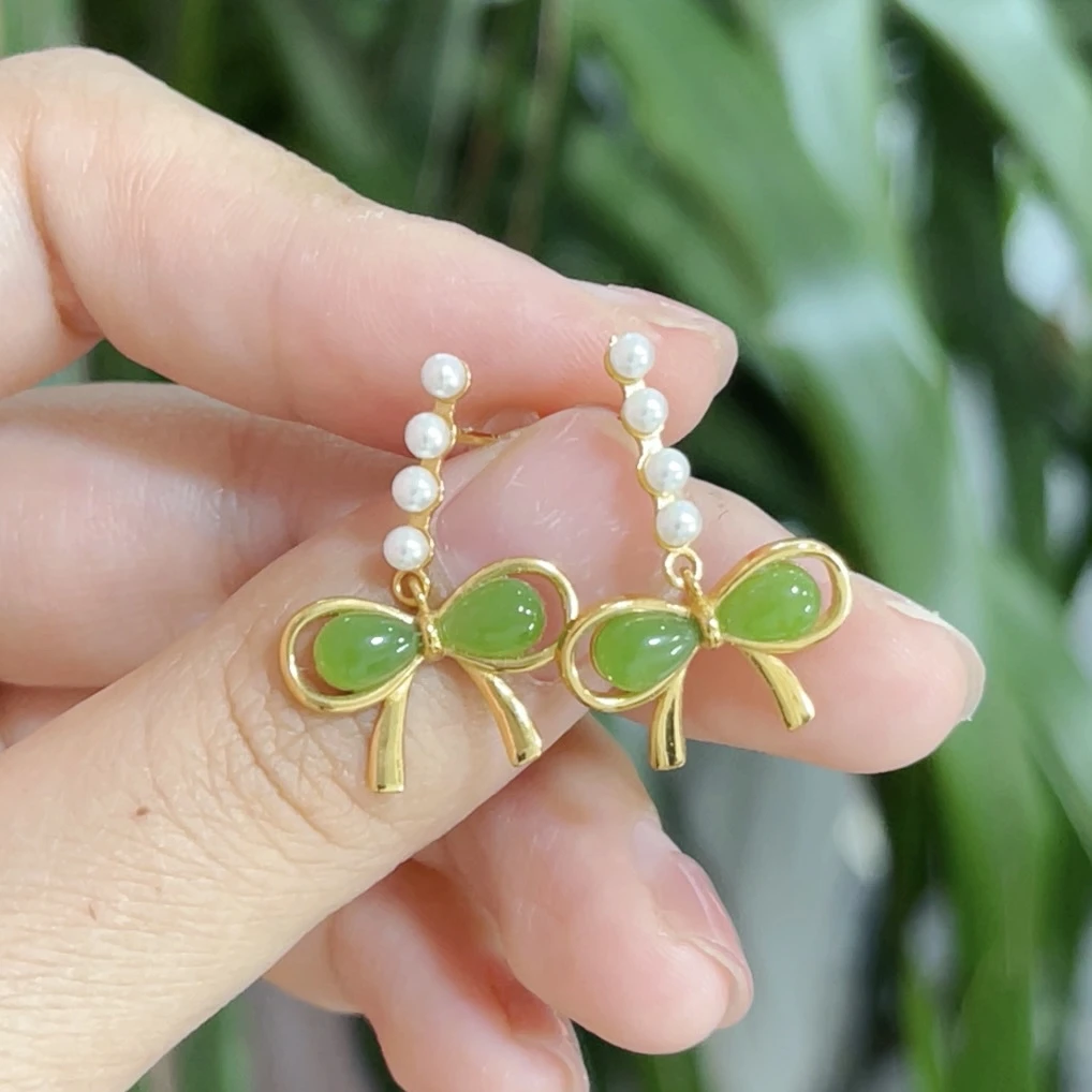 天然和田玉碧玉甜美s925银耳饰耳钉小珍珠蝴蝶结款