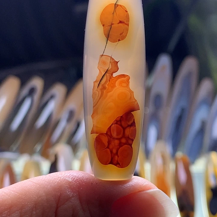 玛瑙/玉髓颈饰未镶嵌41有瑕