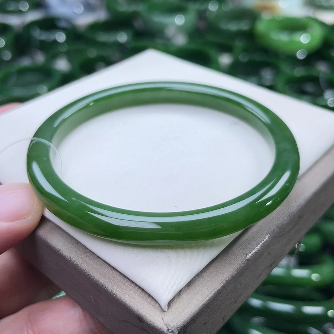 未镶嵌手镯和田玉（碧玉）