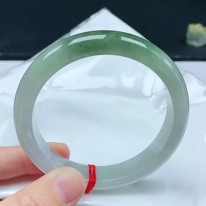 翡翠手镯未镶嵌天然翡翠手镯