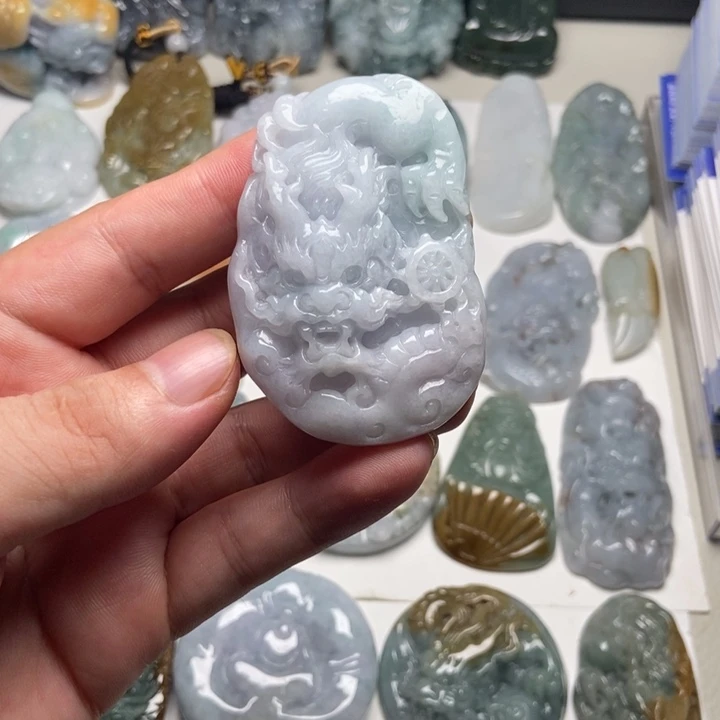 颈饰未镶嵌翡翠龙牌63