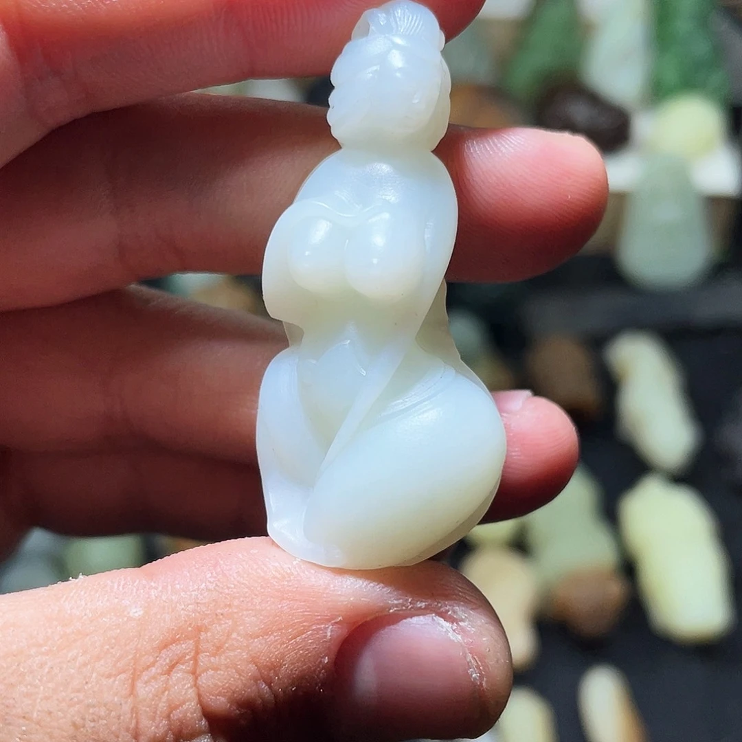 颈饰未镶嵌和田玉