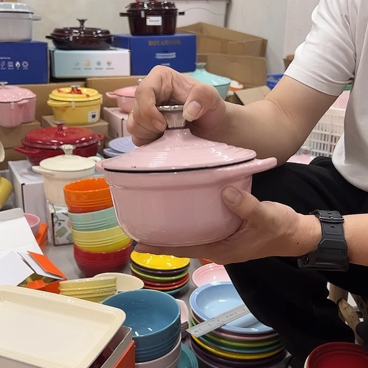 陶瓷15cm小锅炫彩粉色的