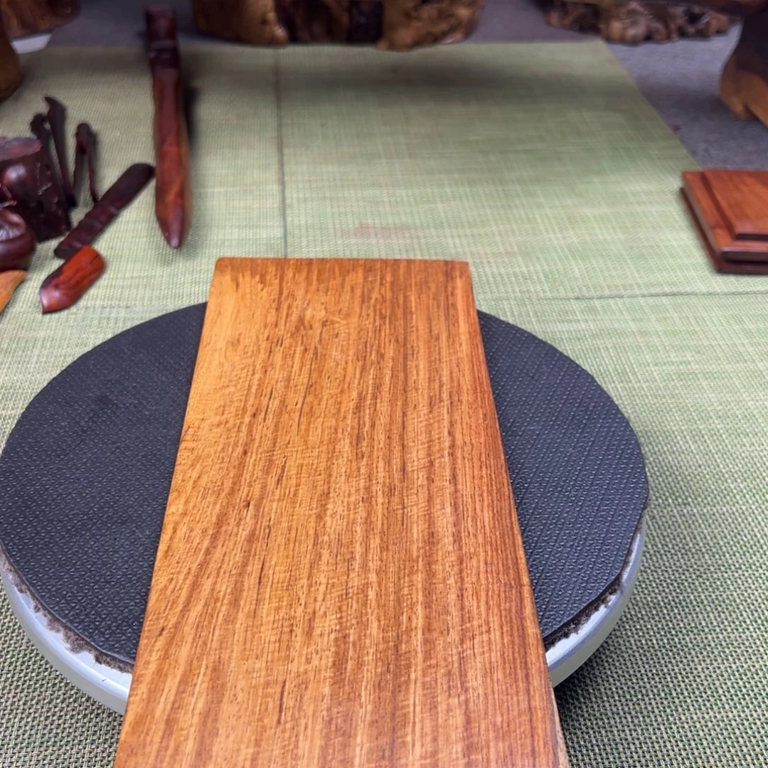 大果紫檀（缅甸花梨）坚*