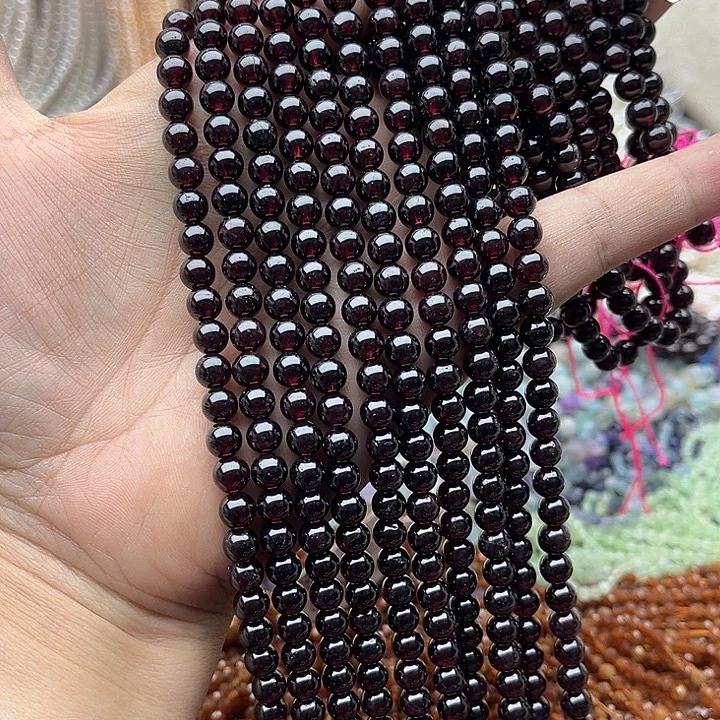 玛瑙/玉髓未镶嵌珠宝半成品一条6mmn左右石榴石