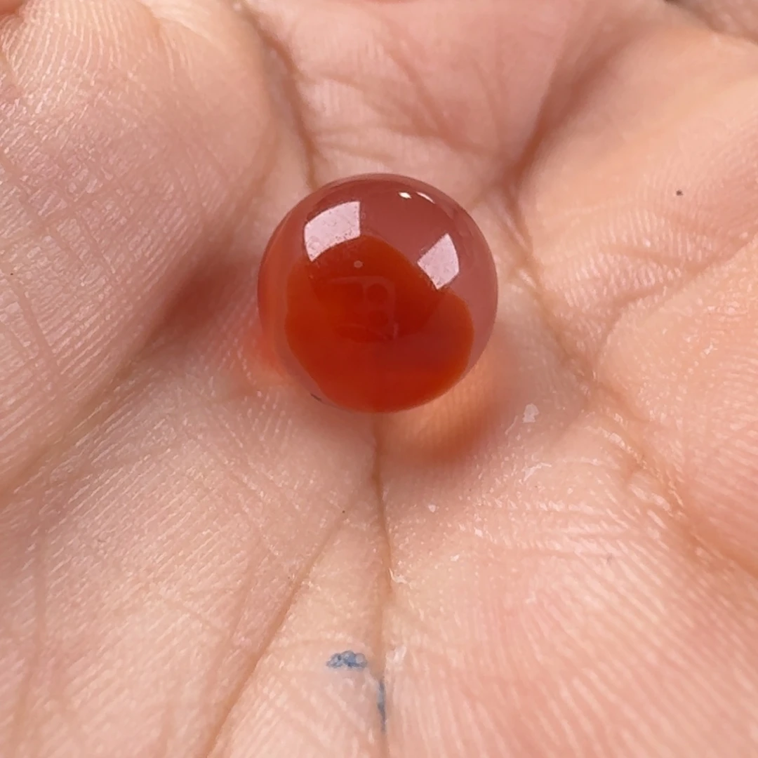 见***易南红玛瑙未镶嵌圆珠冰飘9.8