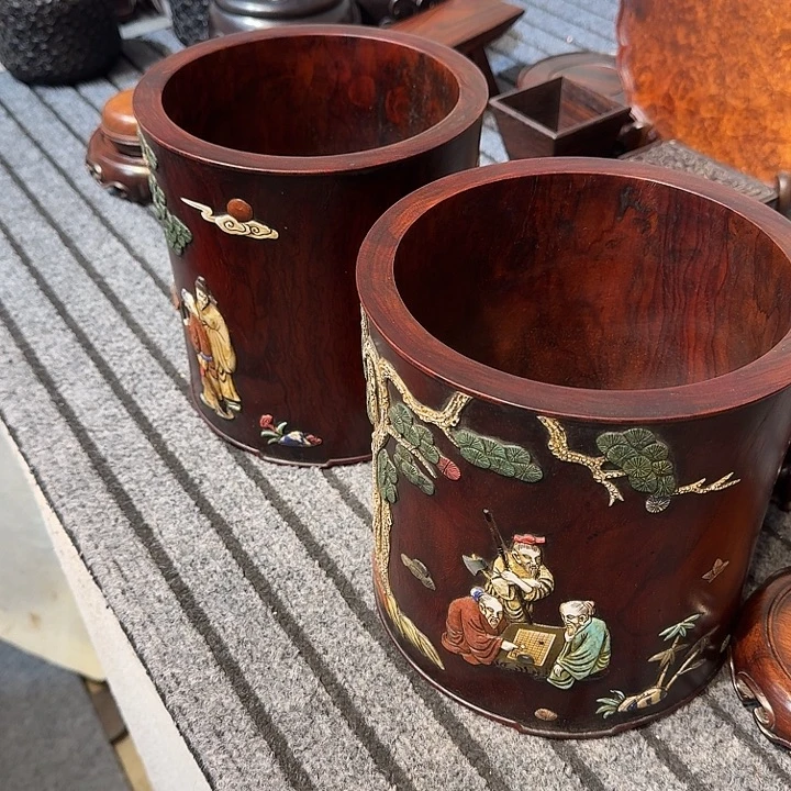 用***8工艺品的销售收入达到