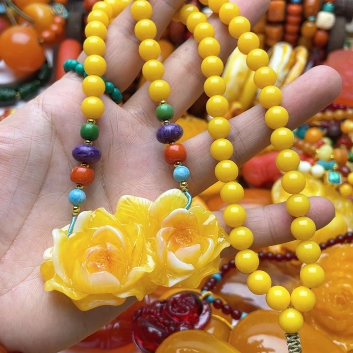 树脂制品81号双生花吊坠