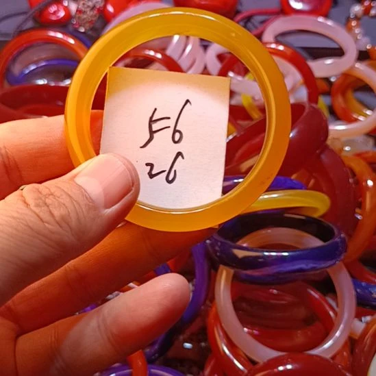 玛瑙/玉髓手镯未镶嵌