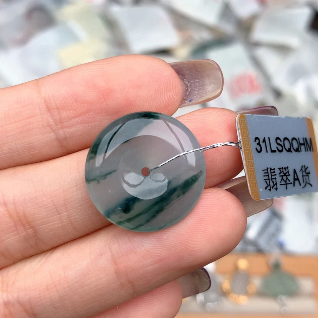 未镶嵌挂件翡翠….