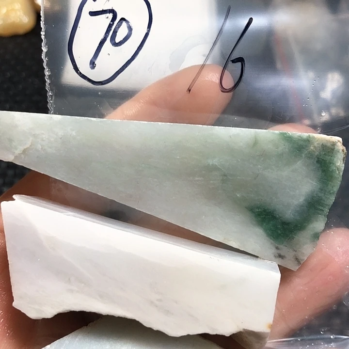 翡翠颈饰未镶嵌缅甸天然翡翠