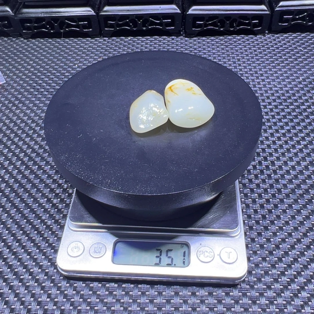 吊坠(不含链)未镶嵌和田玉（子料）35