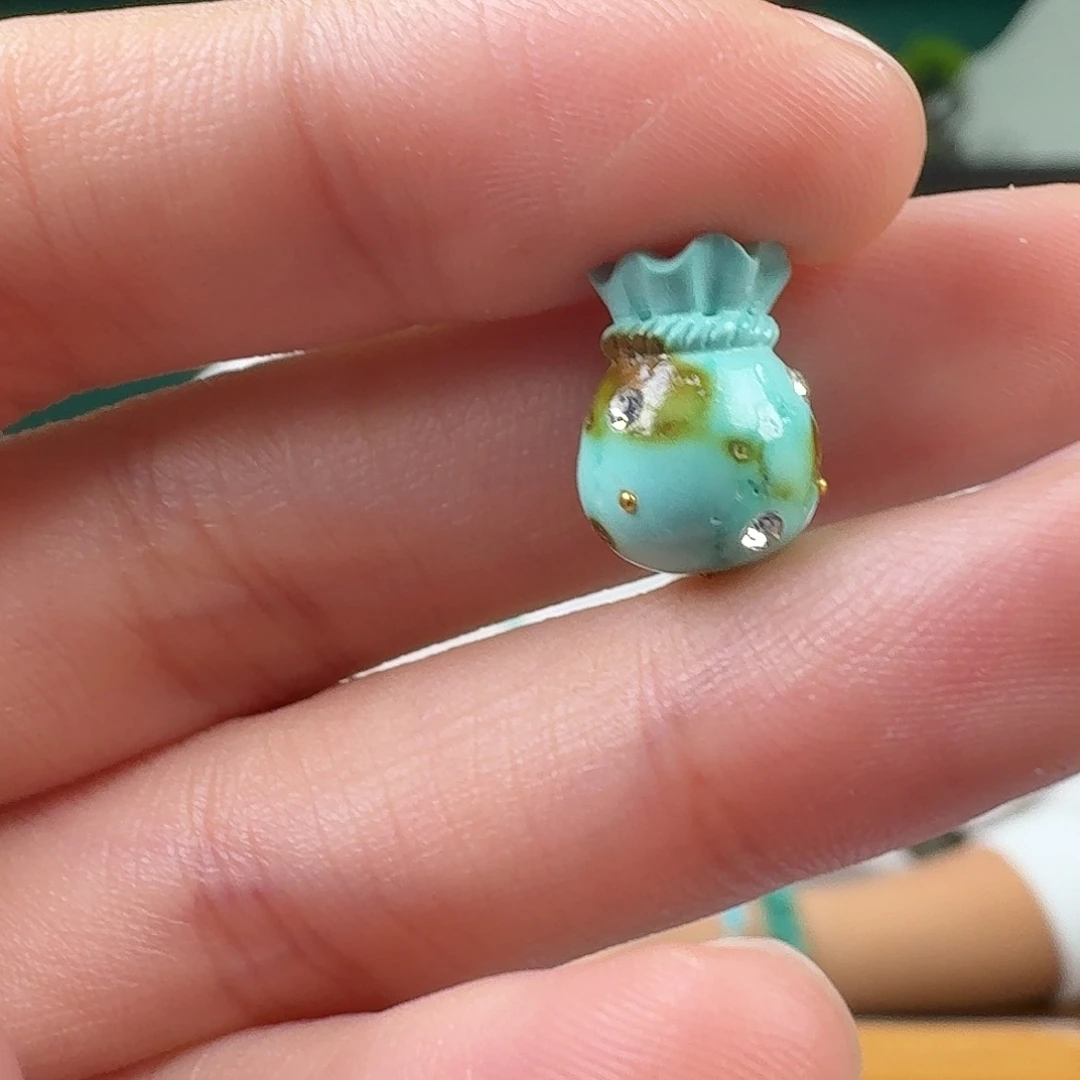 绿松石未镶嵌挂件