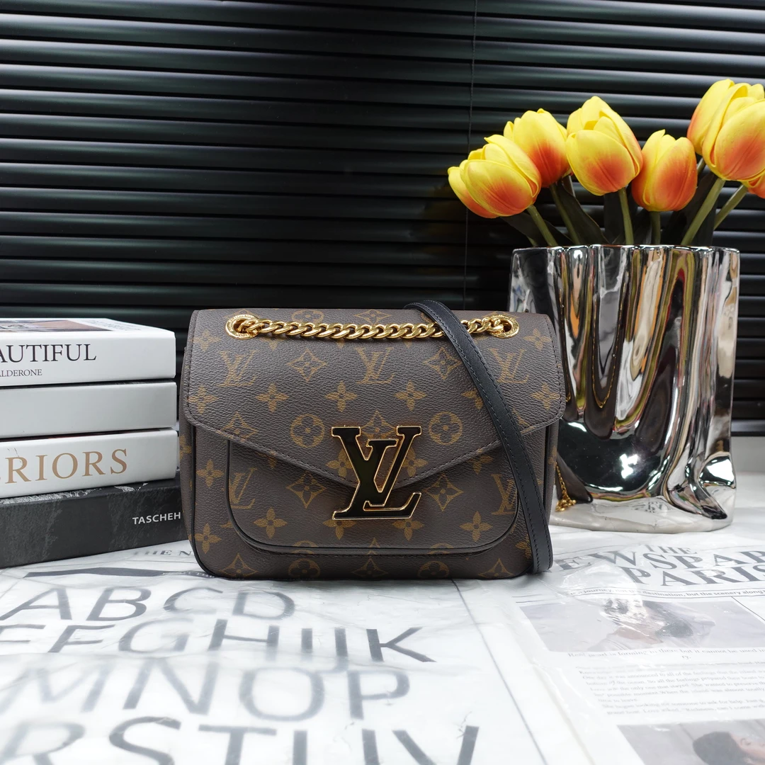 95新 LouisVuitton/路易威登 单肩包/T20287038