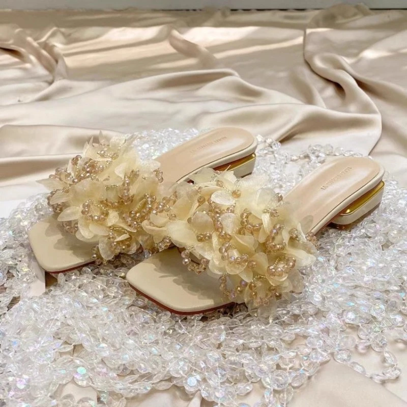 法式小众设计感粗跟仙女风外穿拖鞋时尚2025夏季新款一字拖水晶花