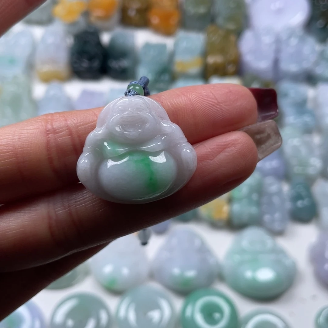 翡翠吊坠(赠链)未镶嵌